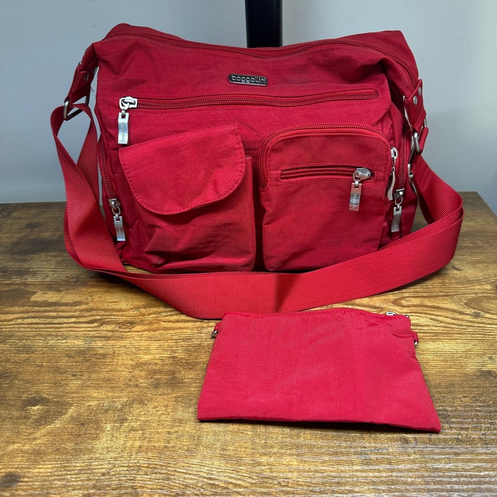 Baggallini Everywhere Bag Red Nylon Crossbody Travel Messenger with Wristlet